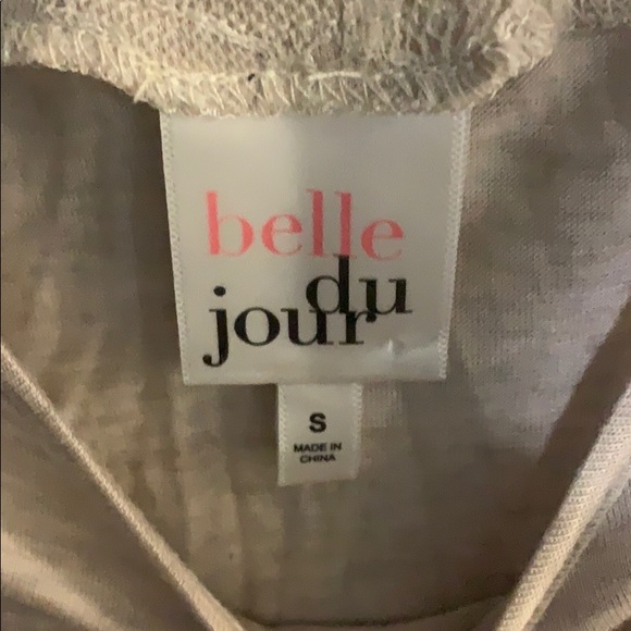 Tan shirt! Size small - Picture 3 of 3